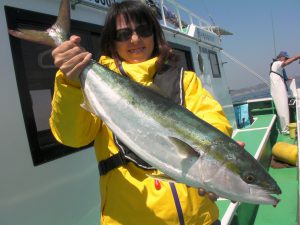 3.4kgのワラサも釣っちゃいました!まさにビギナーズラック(^O^)